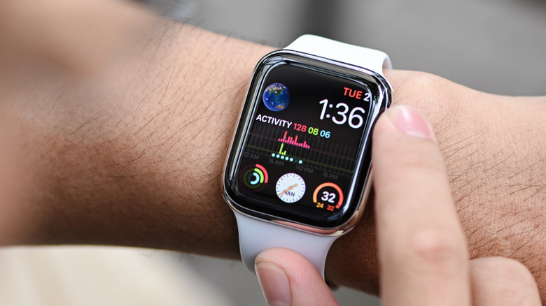 Why The Big Apple Watch Feature We've Been Waiting For Is Apparently Delayed Again