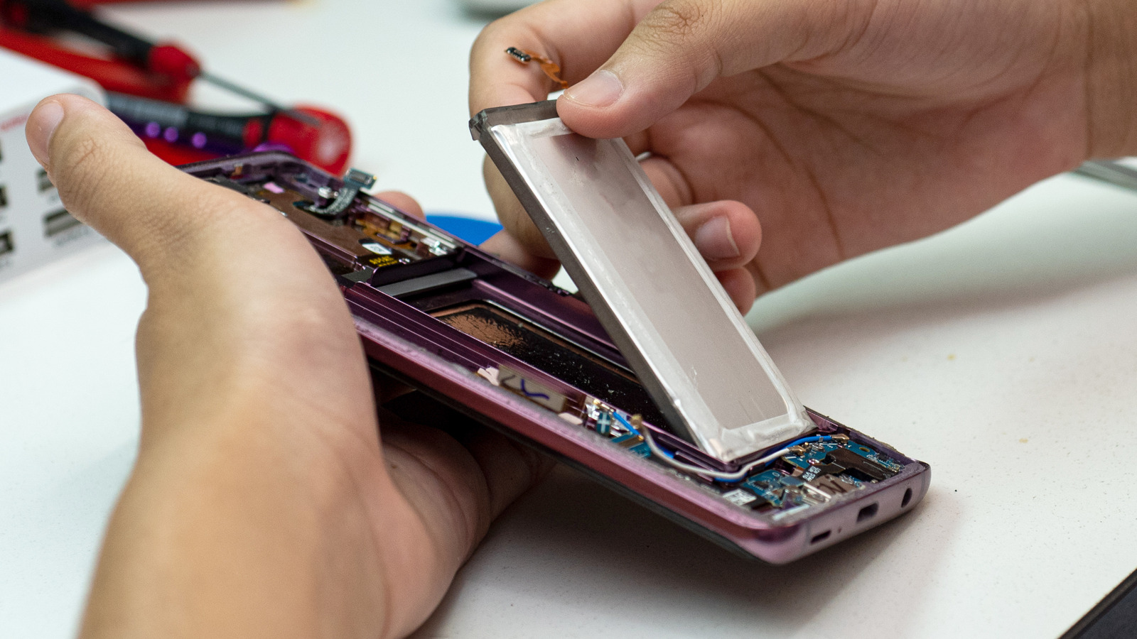 Repairing Your Samsung Smartphone May Become Much Cheaper Soon